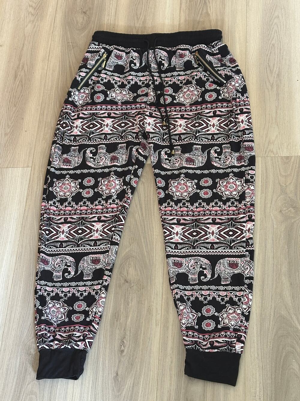 NDERQ L/XL Elephant Paisley Jogger Pants Black Pink Boho Pattern 35 Inch Inseam